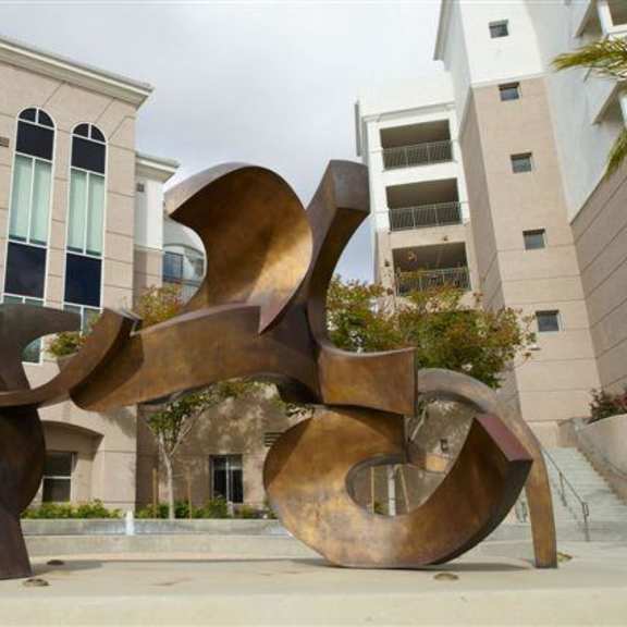 sculpture at la jolla crossroads apartments, san diego
