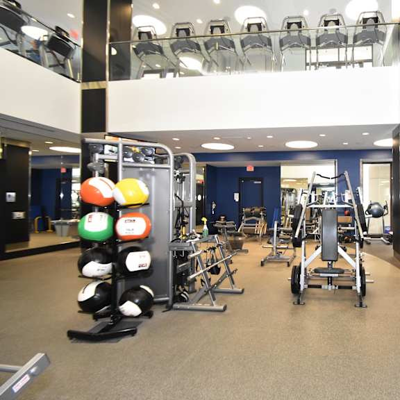 workout center at casa mira view apartments, san diego, ca