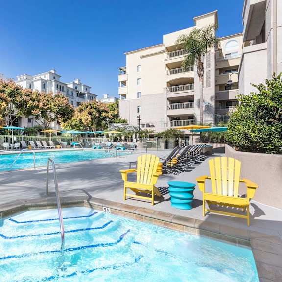 hot tub and pool at la jolla crossroads apartments, california, 92122