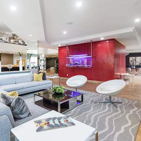 resident lounge at la jolla crossroads apartments, california