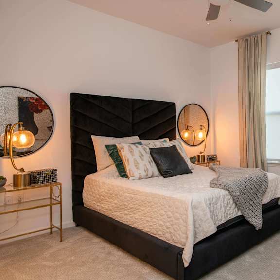 Thumbnail 5 of 8 2 Bedroom Apartment at The Apex at CityPlace, Overland Park, KS