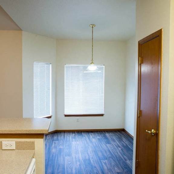 bright windows at redwood acres, vancouver, 98661