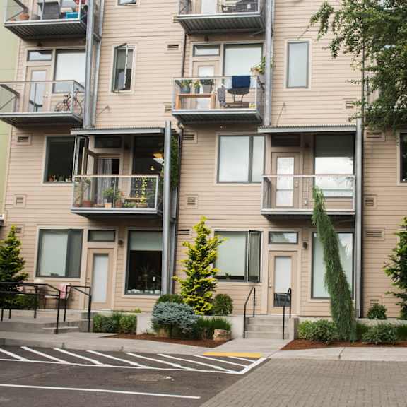 private patios at quinten tower, portland, 97232