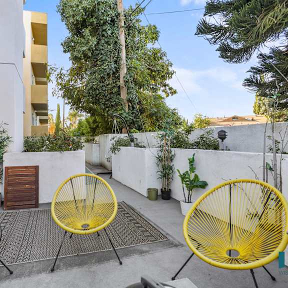 large-size patio with seating area