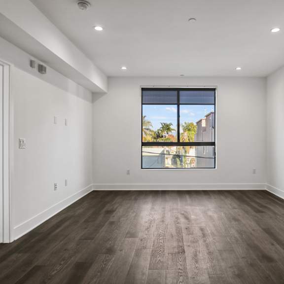 open-concept kitchen, dining, and living room