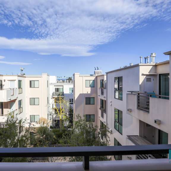 courtyard with skyline views