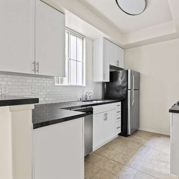 full-size kitchen with energy-efficient appliances