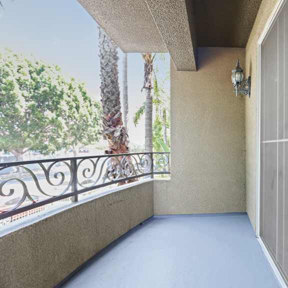 large-size patio