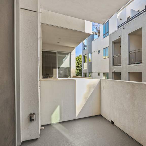 large-size patio of an upper level unit