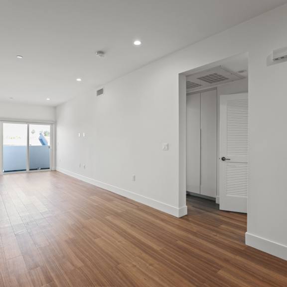 dining and living room at gramercy park by wiseman, los angeles, ca