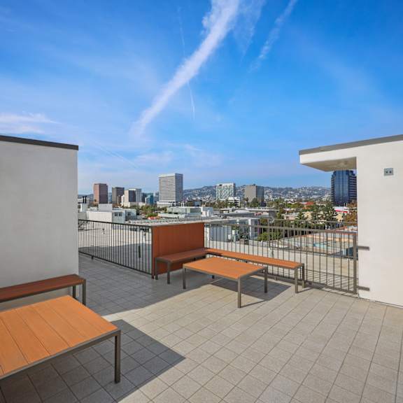 rooftop seating area at ogden garden by wiseman, los angeles
