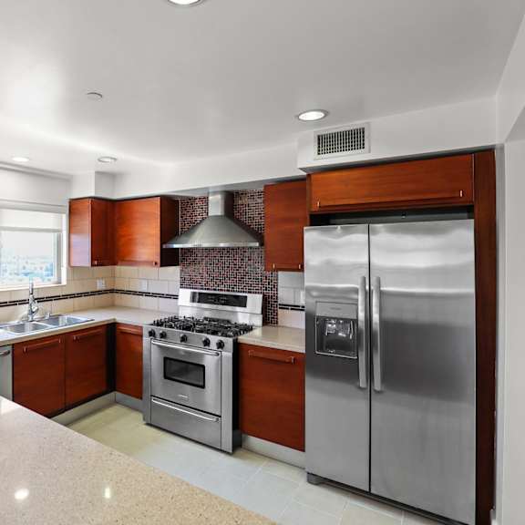 large-size kitchen with full-size energy-efficient appliances