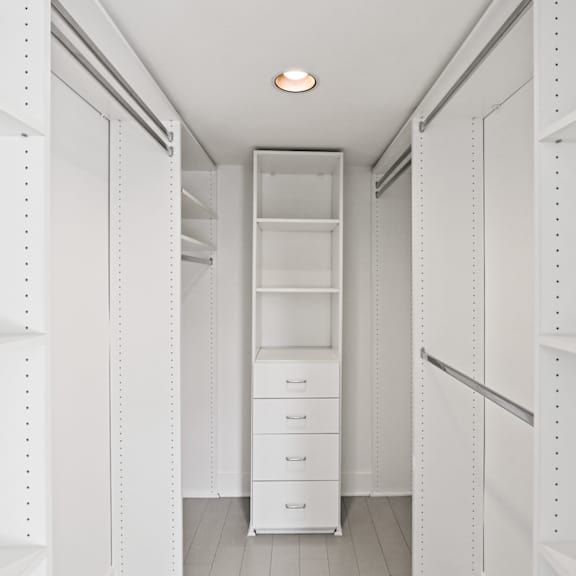 walk in closet