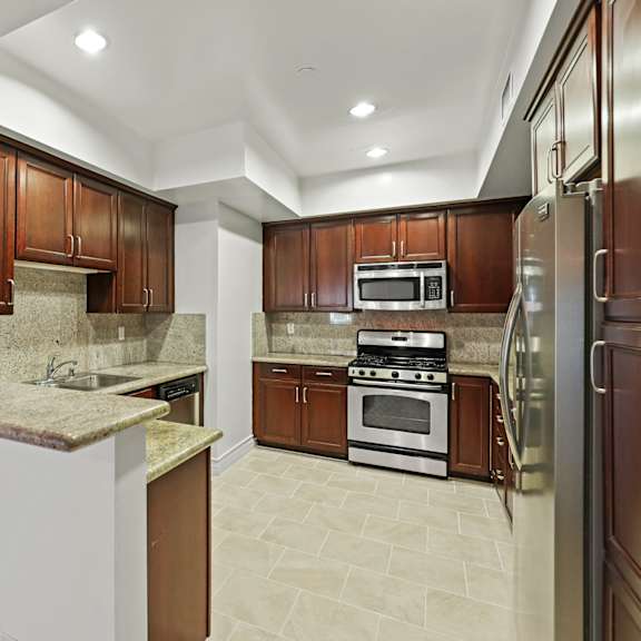 large-size kitchens with plenty of cabinet storage