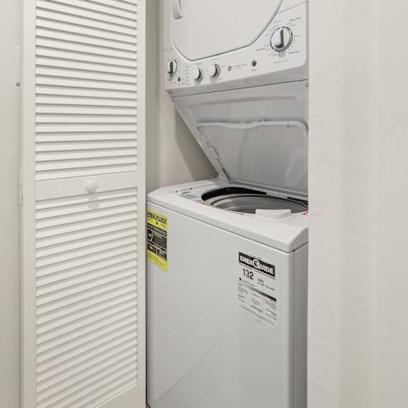 brentwood apartment with in-suite washer and dryer