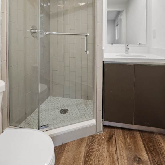 bathroom with stand-up shower