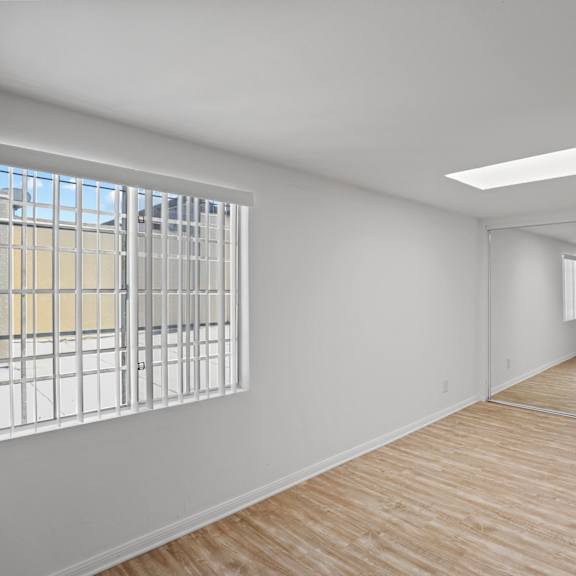 west la apartment for rent bedroom with mirrored closet