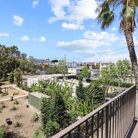 west la apartment homes