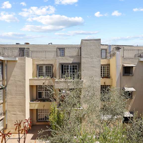 west la apartments for lease