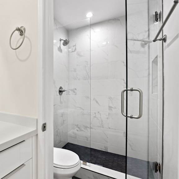 modern bathroom with full-size walk-in shower