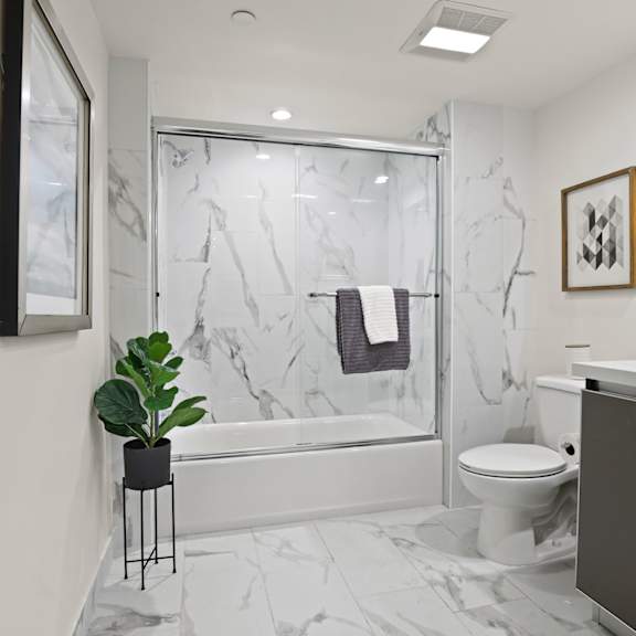 large-sized bathroom with bathtub