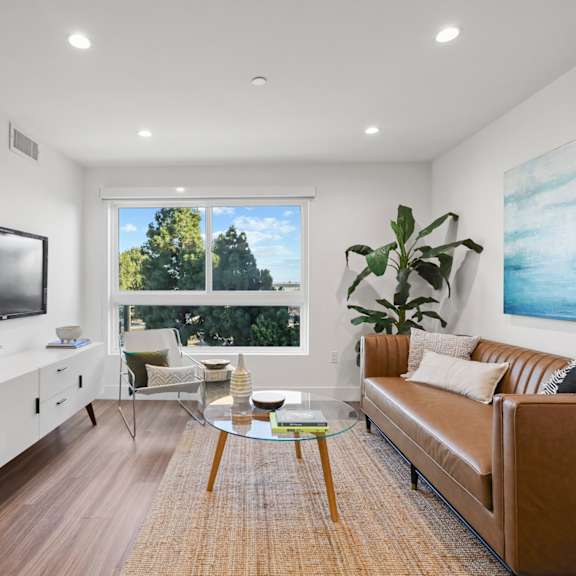 west la apartment with 1,2, and 3 bedrooms