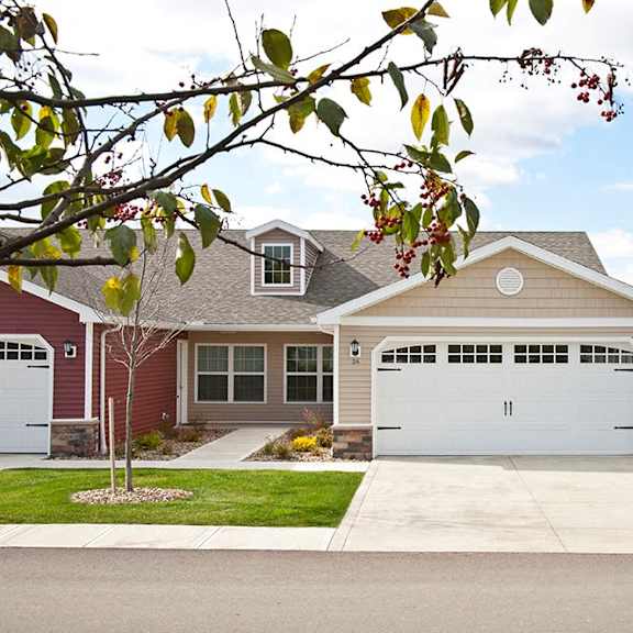 whitestown in apartment rentals redwood the woodlands two car garage