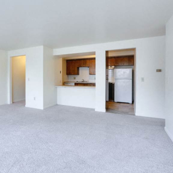 berkley manor apartments – breakfast bar - eat-in kitchen - appliances included – ask for a tour - pet friendly