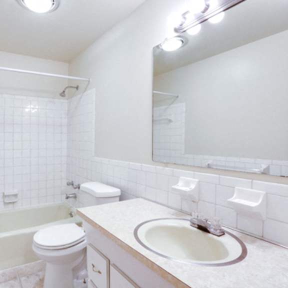sundridge apartments – bathroom – master bathroom - on-site laundry - 24 hour emergency maintenance – ask for a tour - extra storage – pet friendly