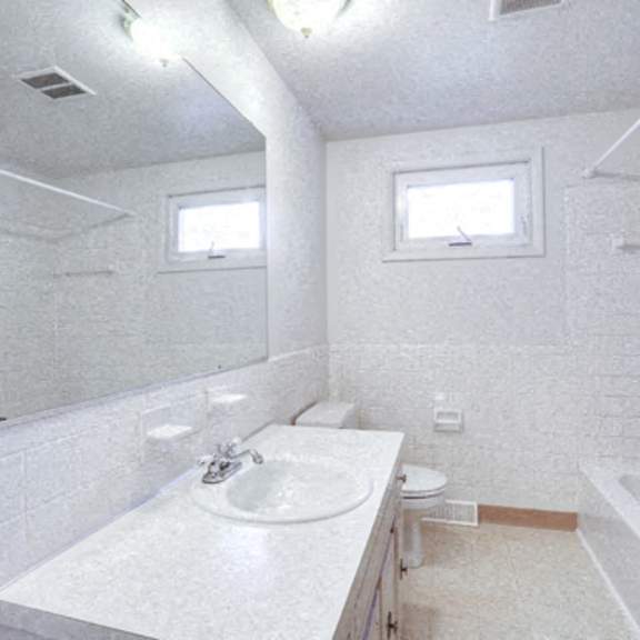 258 sundridge, amherst - full bathroom