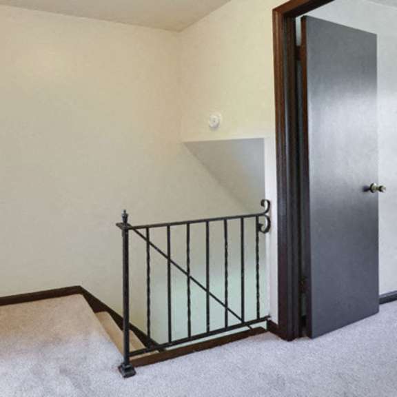 287 sundridge dr amherst - 2nd floor hall