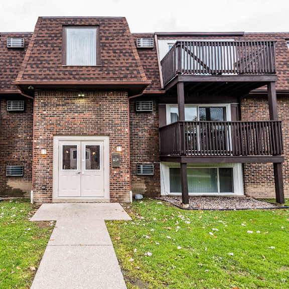 sheridan drive - one-bedroom, one-bath units - two-bedroom, one-bath units – tonawanda, ny – kenmore-tonawanda school district – appliances included – pet friendly