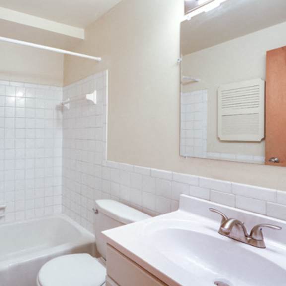 sheridan drive – bathroom – master bathroom - on-site laundry - 24 hour emergency maintenance – ask for a tour - extra storage – pet friendly