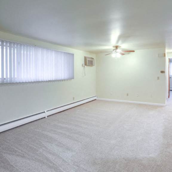 sheridan drive – living room – dining – tonawanda area – appliances included - 24 hour emergency maintenance – pet friendly – ask for a tour - basic fios tv included - air conditioner - extra storage