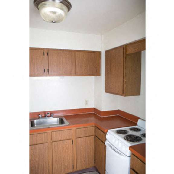 the roosevelt apartments – kitchen - dining – appliances included – gas range - storage - 24 hour emergency maintenance – water/trach pickup included - storage - ask for a tour – pet friendly - interc