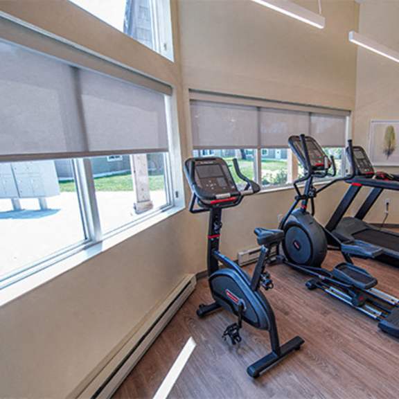 parkside houses – one to four-bedroom, one to one and a half-bath units – amherst, ny – off street parking – ub north – swimming pool – tennis court - cable/internet ready - in-unit laundry