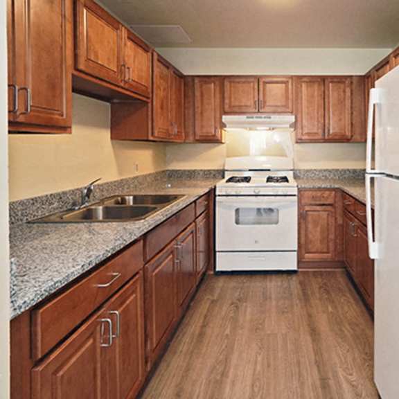 parkside houses – kitchen – dining room - efficient appliances included - gas range - energy efficient refrigerators - 24 hour emergency maintenance - ask for a tour – internet and cable ready - extra