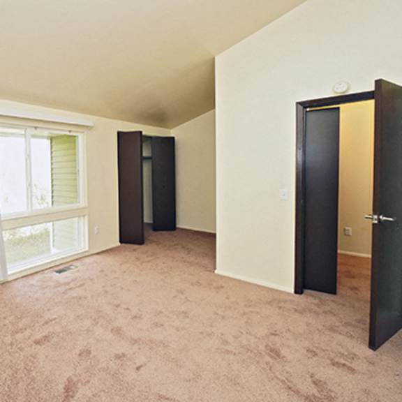 parkside houses - one to four-bedroom, one to one and a half-bath units – amherst, ny – williamsville north school district – carpeting and vinyl plank flooring – master – master bath – closets – extr