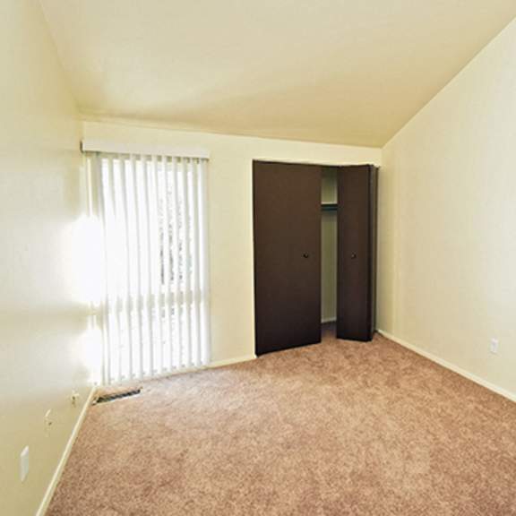 parkside houses - one to four-bedroom, one to one and a half-bath units – amherst, ny – williamsville north school district – carpeting and vinyl plank flooring – master – master bath – closets – extr
