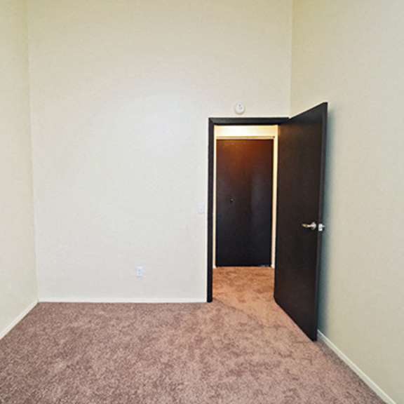 parkside houses - one to four-bedroom, one to one and a half-bath units – amherst, ny – williamsville north school district – carpeting and vinyl plank flooring – master – master bath – closets – extr