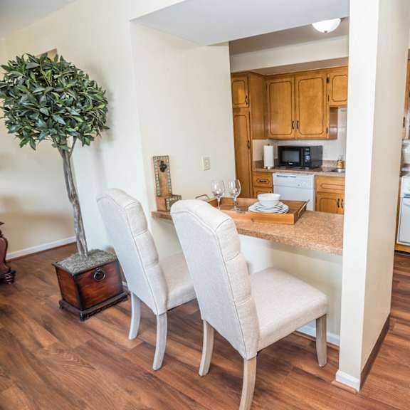 olde towne village apartments – snack bar - dining area - appliances included - 24 hour emergency maintenance - garbage disposal – balcony - dishwasher - ask for a tour - pet friendly
