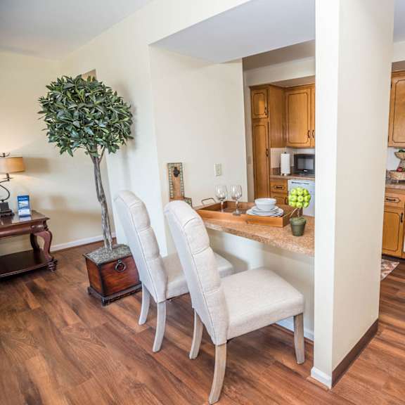 olde towne village apartments – snack bar - dining area - appliances included - 24 hour emergency maintenance - garbage disposal – balcony - dishwasher - ask for a tour - pet friendly