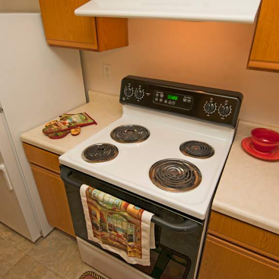 homes at foxfield apartment kitchen