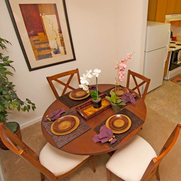 homes at foxfield dining room