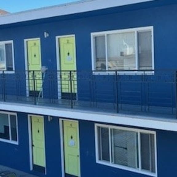 a blue building of 1640 6th ave.
