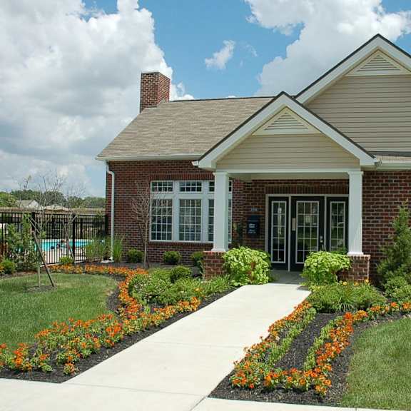 clubhouse at brookfield village apartments, ohio
