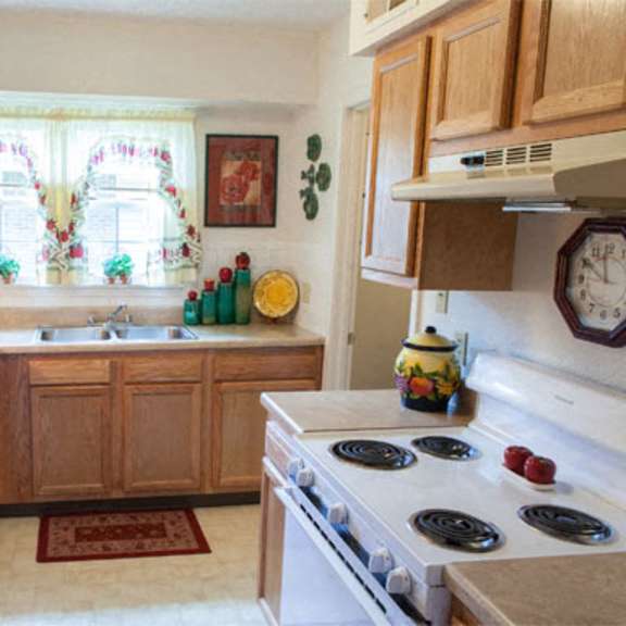 country club village i interior 4