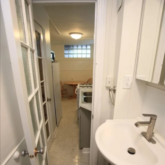 507-2 bathroom