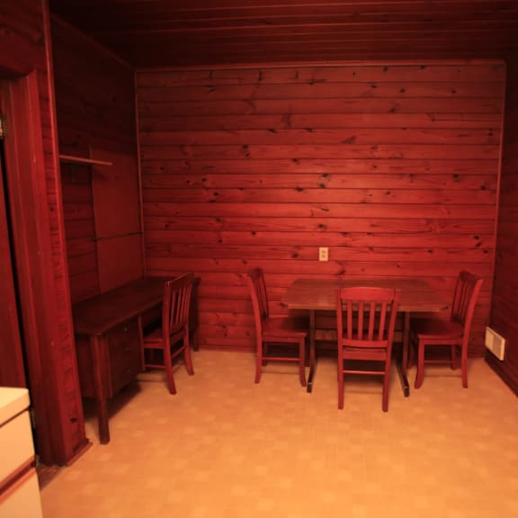 507-7 dinning room
