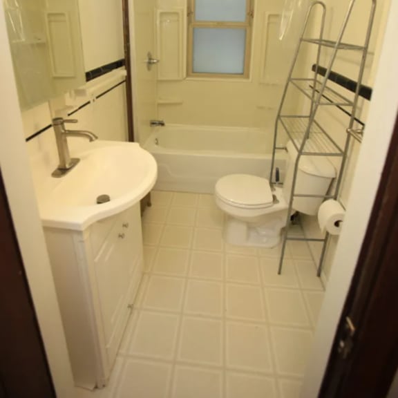 511-1 bathroom